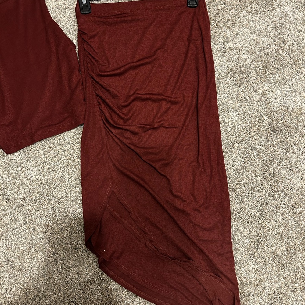 Chic Maroon Women's Skirt Set